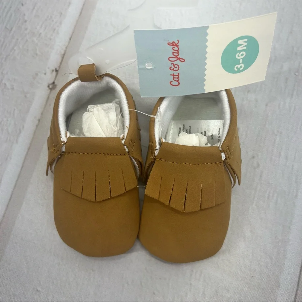 NWT Baby Classic Brown Moccasins 3-6 Months‎